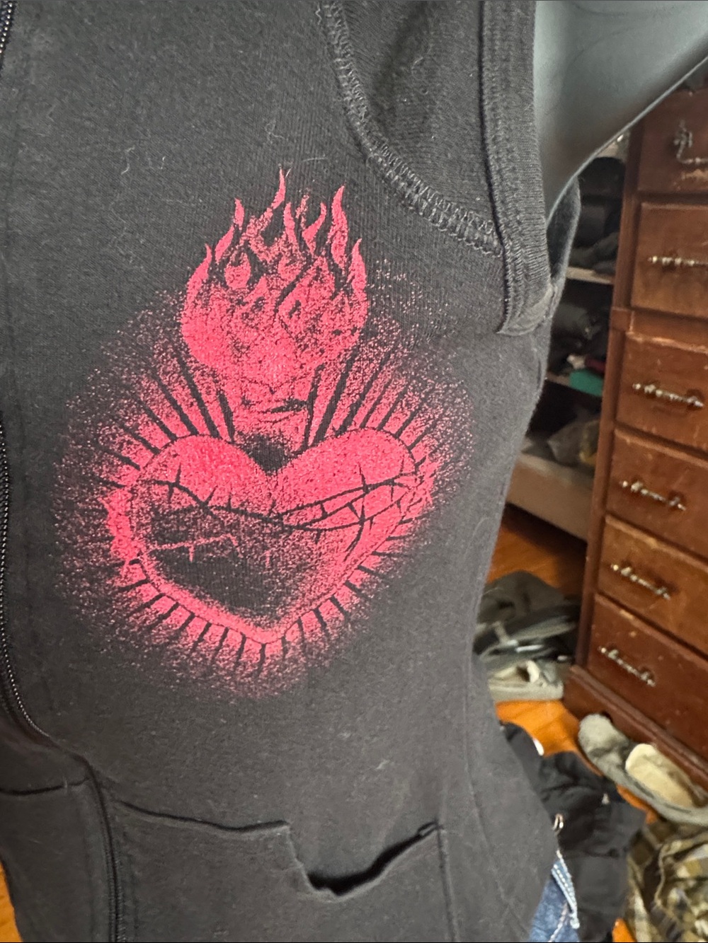 Sleeveless Black Zip Hoodie with Red Sacred Heart Graphic - Picture 3 of 9